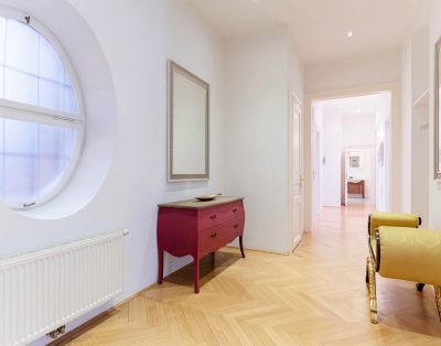 Wunderschönes Zentrum Apartment nahe Karlsplatz