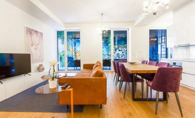 Luxurious temporary home with balcony