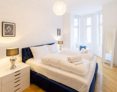 Elegante Unterkunft mit Balkon nahe dem Raimund Theater Wien
