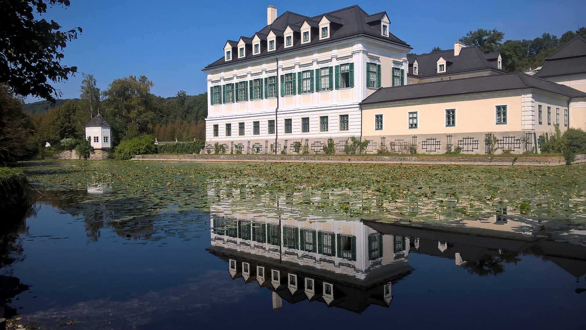 14th district Vienna, big house with beautiful lake